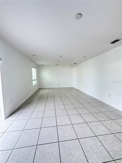 Image No.6-5 Bed House for sale