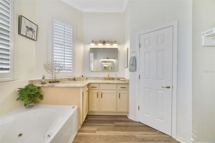 Image No.28-2 Bed House for sale