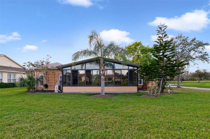 Image No.8-2 Bed House for sale