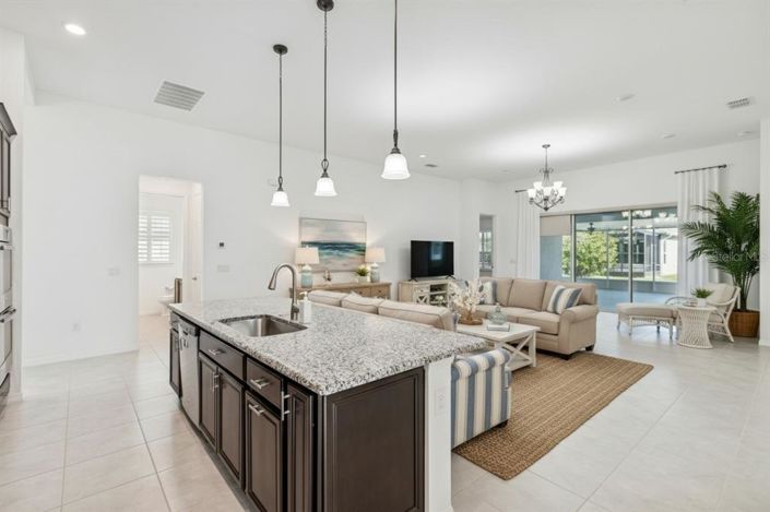 Image No.6-2 Bed House for sale