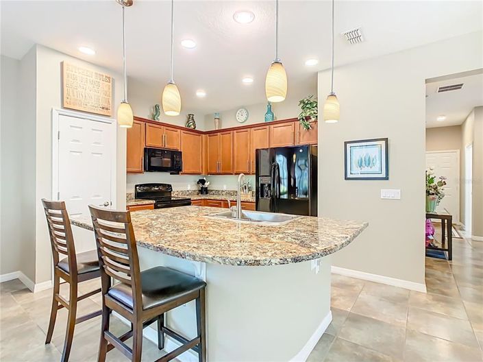 Image No.11-2 Bed House for sale