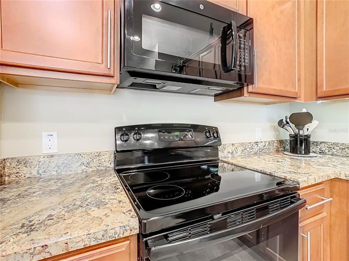 Image No.12-2 Bed House for sale