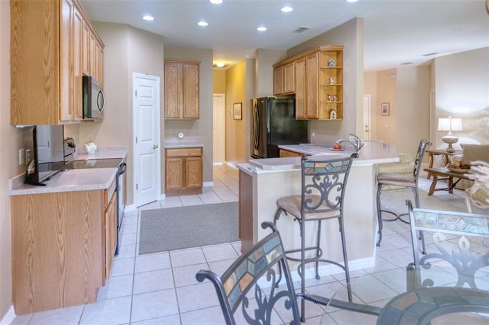 Image No.12-2 Bed House for sale