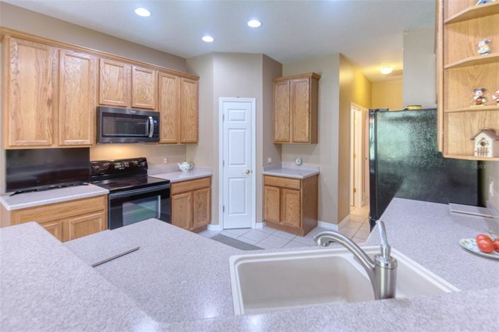 Image No.14-2 Bed House for sale