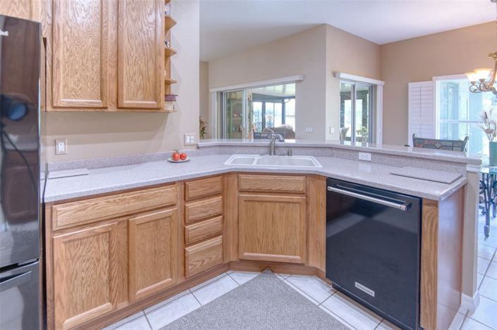 Image No.16-2 Bed House for sale