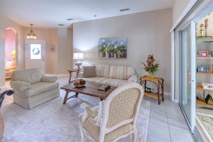 Image No.7-2 Bed House for sale