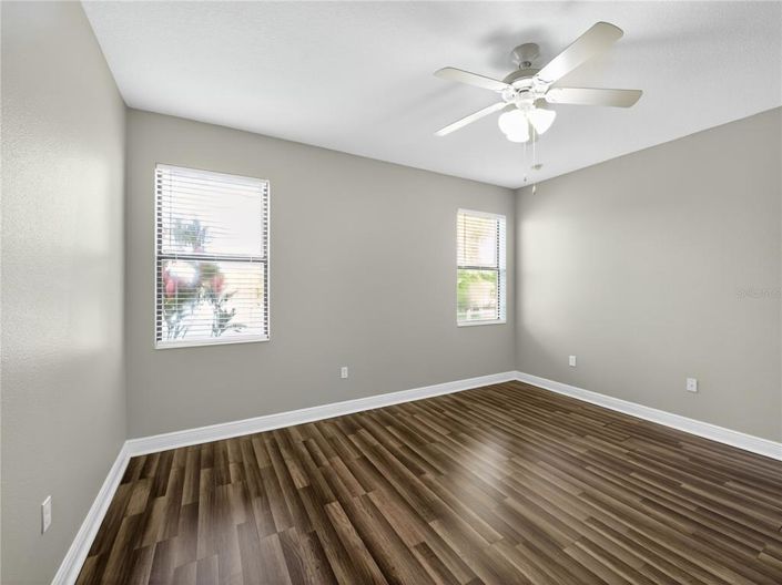 Image No.6-2 Bed House for sale