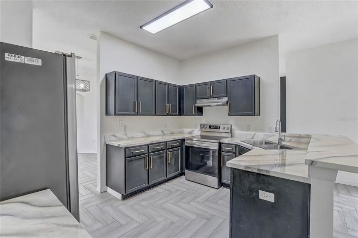 Image No.18-3 Bed House for sale