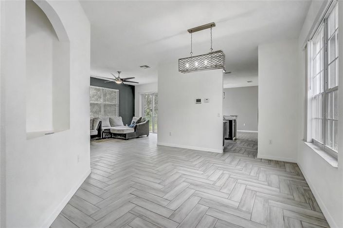 Image No.8-3 Bed House for sale