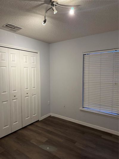 Image No.11-3 Bed House for sale