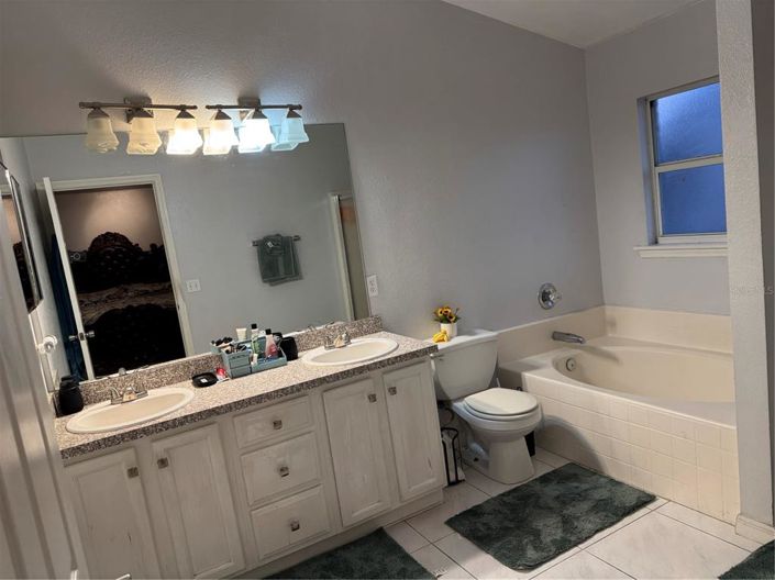 Image No.12-3 Bed House for sale