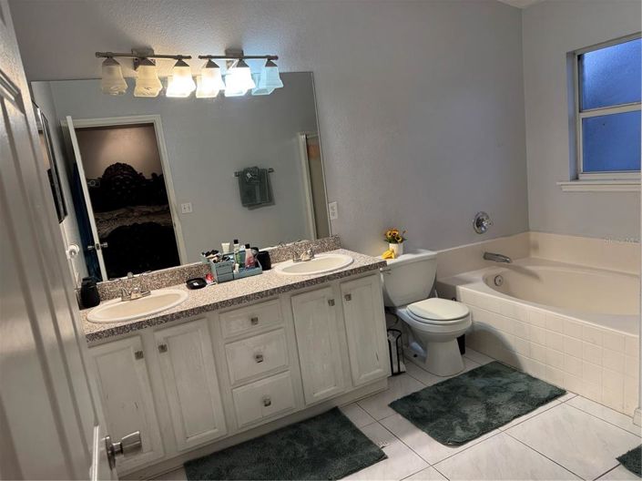 Image No.13-3 Bed House for sale