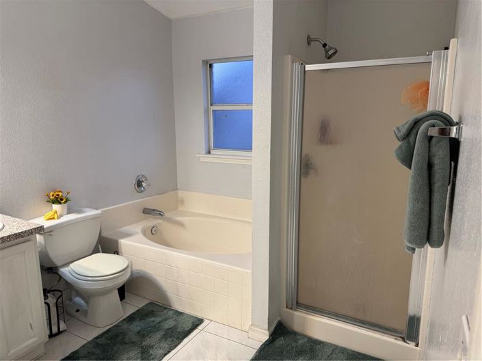 Image No.15-3 Bed House for sale