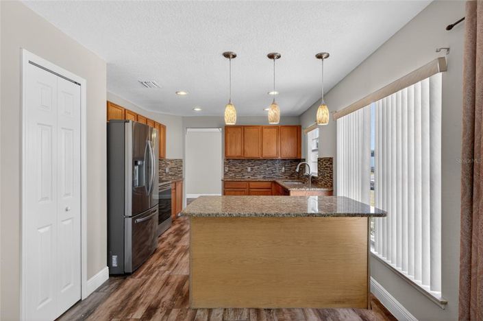 Image No.16-5 Bed House for sale