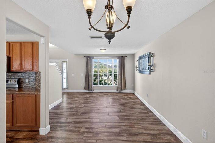 Image No.6-5 Bed House for sale