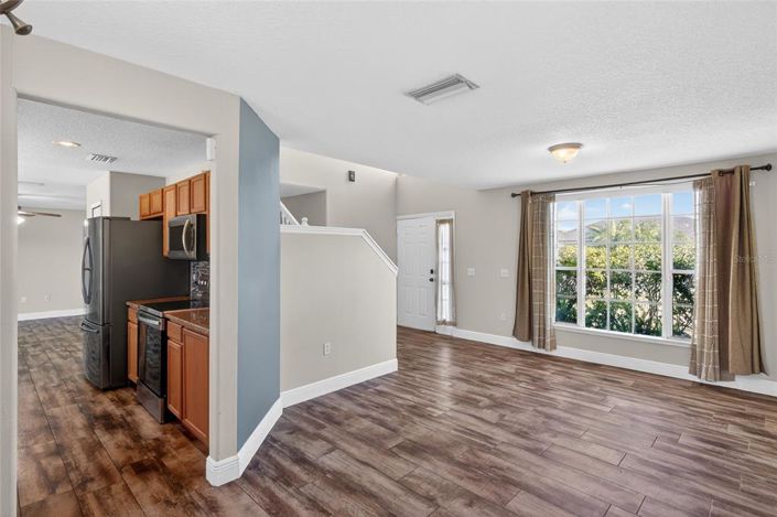 Image No.9-5 Bed House for sale