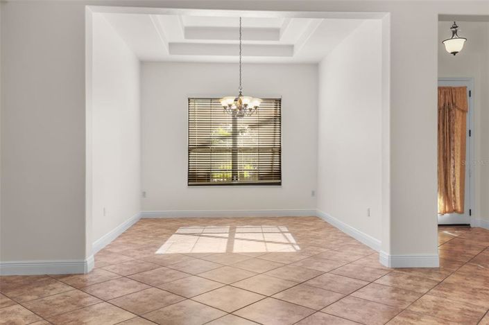 Image No.14-5 Bed House for sale