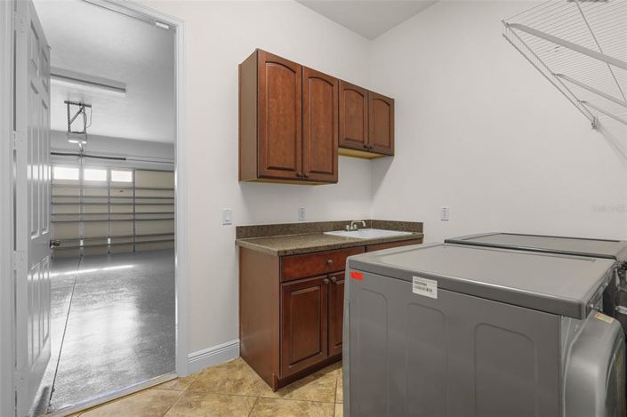 Image No.19-5 Bed House for sale