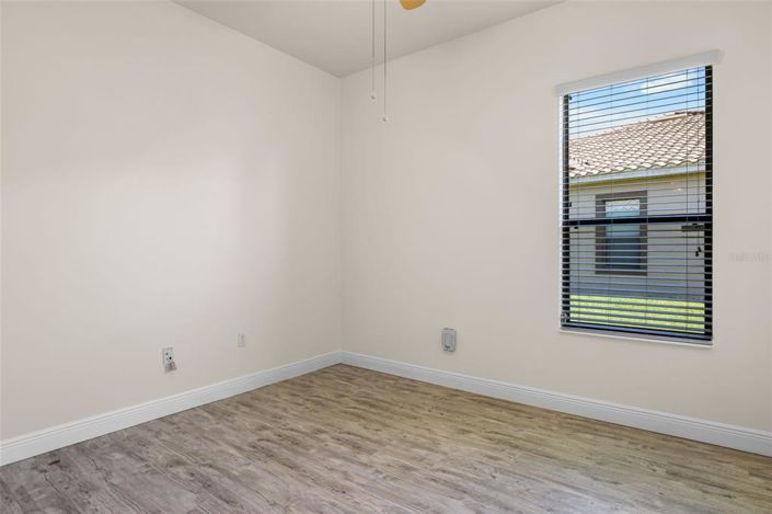 Image No.23-5 Bed House for sale