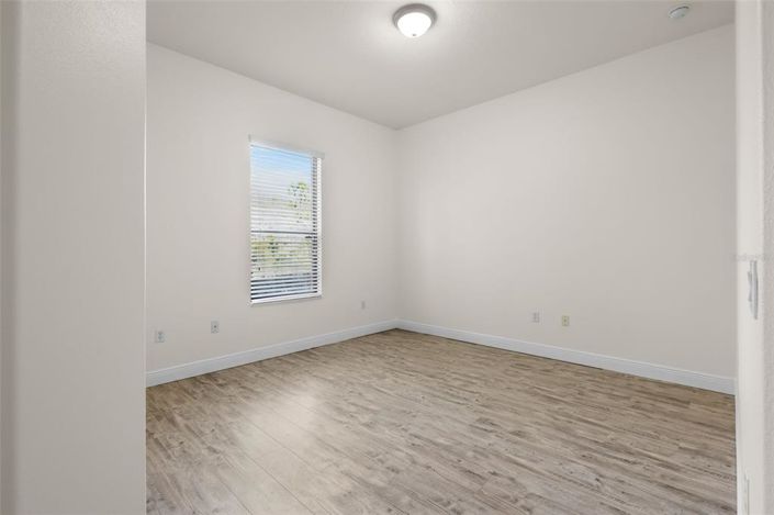 Image No.24-5 Bed House for sale