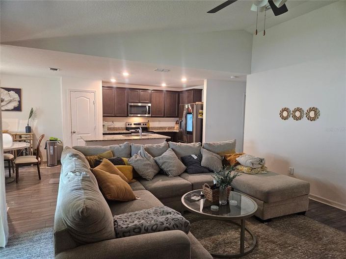 Image No.2-3 Bed House for sale