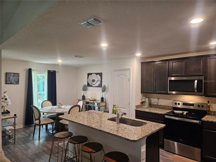 Image No.3-3 Bed House for sale