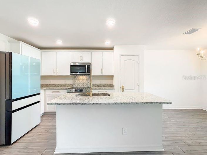 Image No.8-3 Bed House for sale