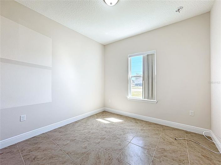 Image No.13-3 Bed House for sale