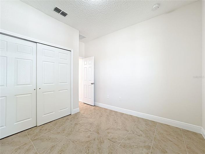 Image No.17-3 Bed House for sale