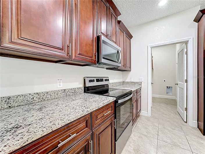 Image No.7-3 Bed House for sale