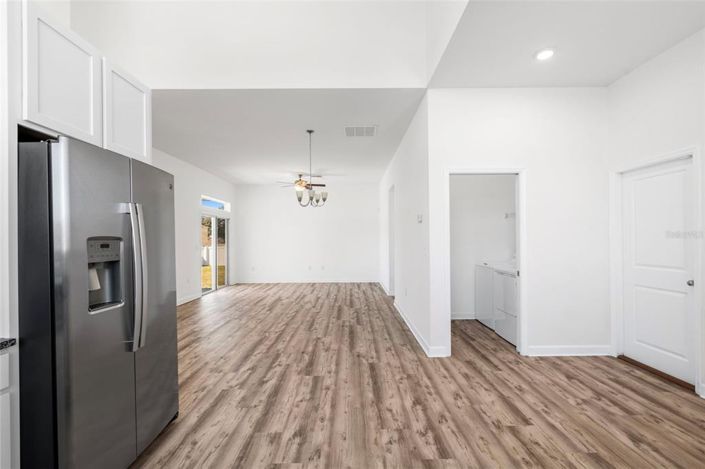 Image No.10-3 Bed House for sale