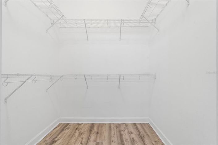 Image No.25-3 Bed House for sale