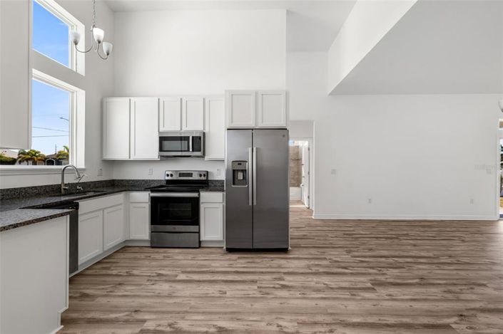 Image No.8-3 Bed House for sale