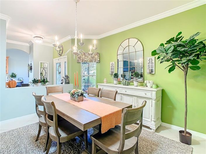 Image No.10-3 Bed House for sale