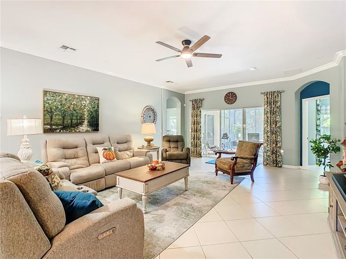 Image No.6-3 Bed House for sale