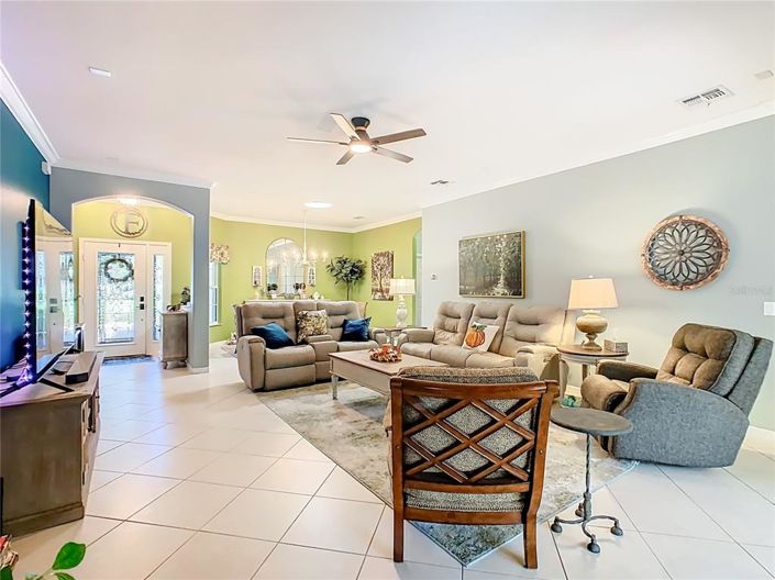 Image No.9-3 Bed House for sale