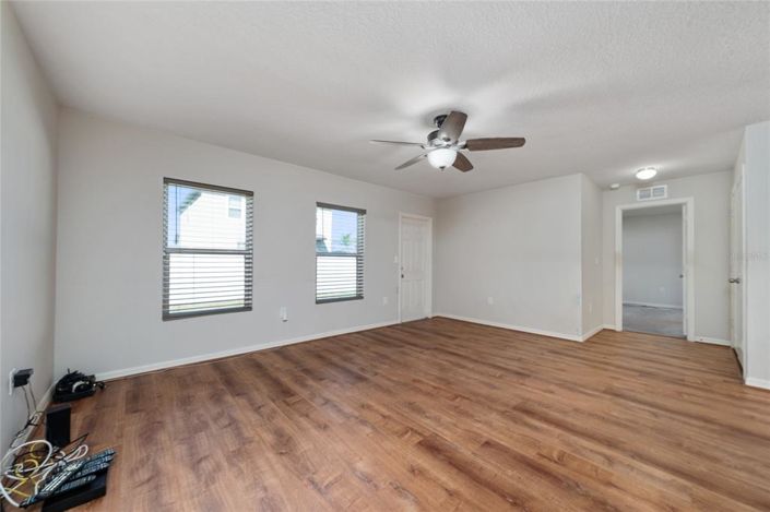 Image No.7-Maison de 4 chambres à vendre à Saint John