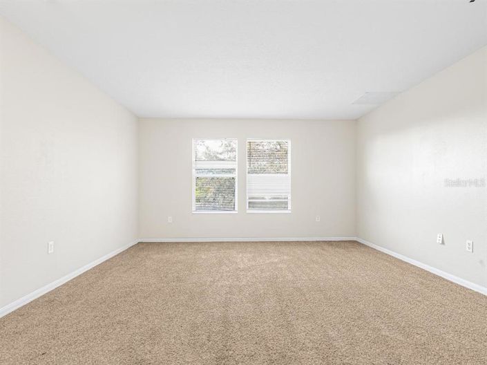 Image No.11-3 Bed House for sale