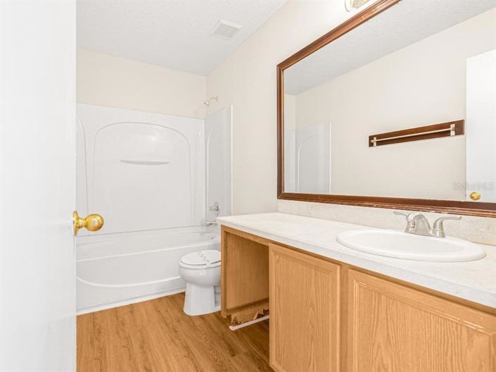 Image No.13-3 Bed House for sale