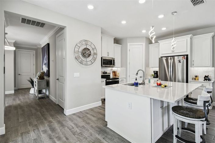 Image No.10-3 Bed House for sale