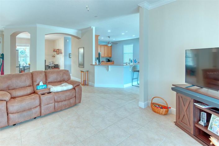 Image No.8-3 Bed House for sale