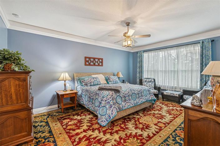 Image No.17-3 Bed House for sale