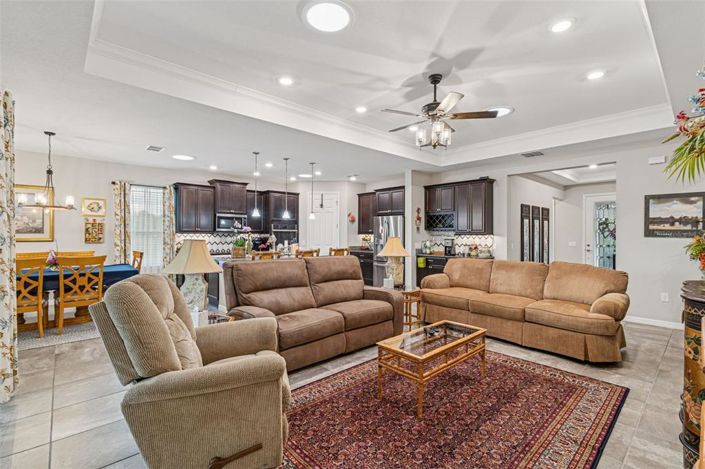 Image No.8-3 Bed House for sale