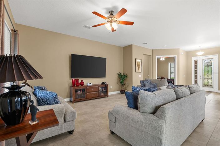 Image No.6-2 Bed House for sale