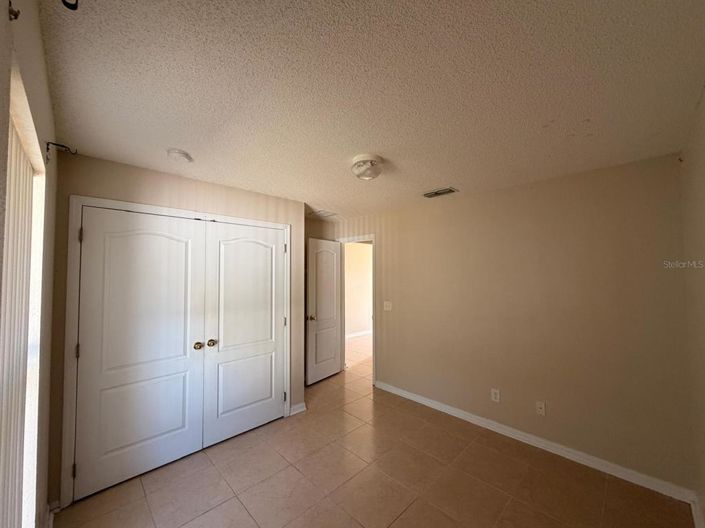 Image No.11-3 Bed House for sale