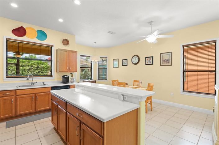 Image No.12-2 Bed House for sale