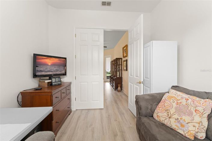 Image No.17-2 Bed House for sale