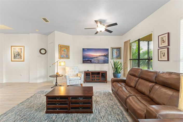 Image No.4-2 Bed House for sale