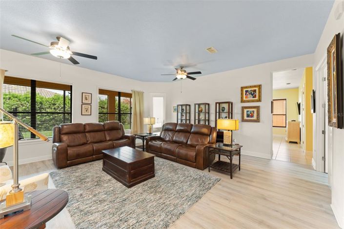 Image No.7-2 Bed House for sale