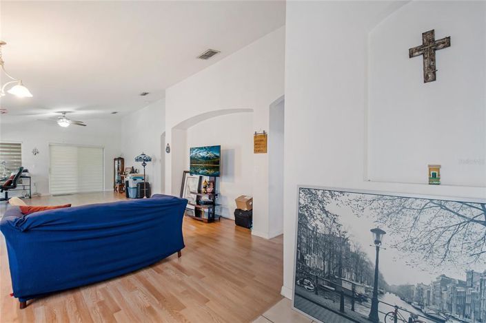 Image No.5-2 Bed House for sale